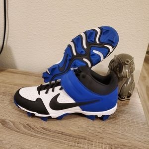 Nike football cleats mens size 12